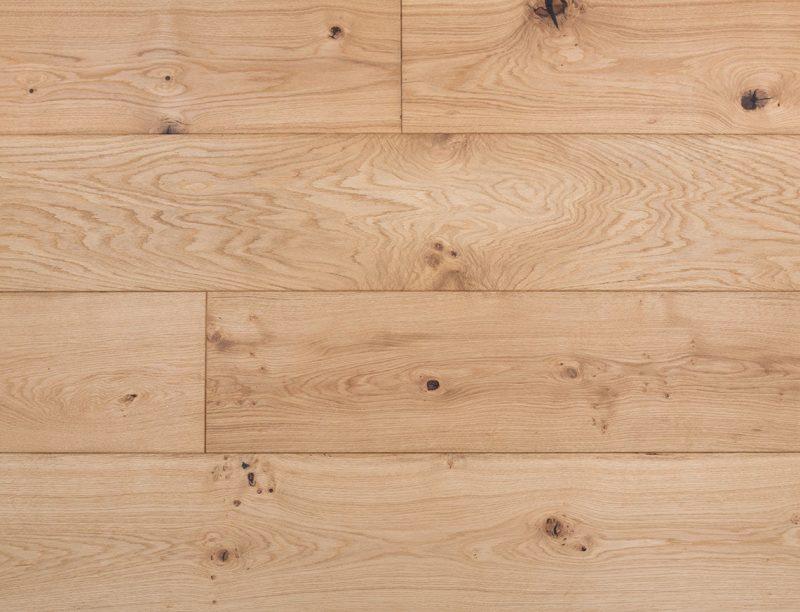 Thickness: 20mm Width: 240mm Length: 2200mm Species: Oak Surface: Brushed Finish: Oiled Room Suitability: Bedroom, Dining, Kitchen, Lounge Plank Style: Straight Plank